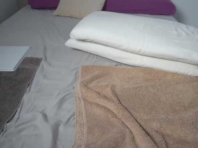 new1dee's BongaCams show and profile