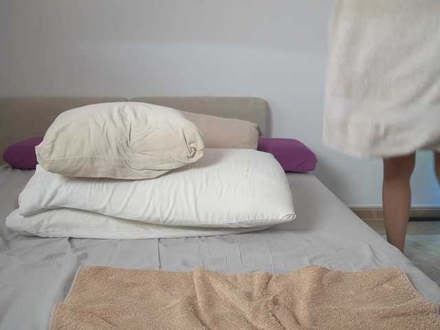 new1dee's BongaCams show and profile