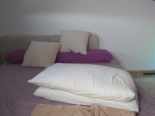 new1dee's BongaCams show and profile