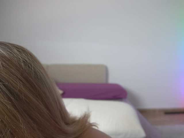 new1dee's BongaCams show and profile