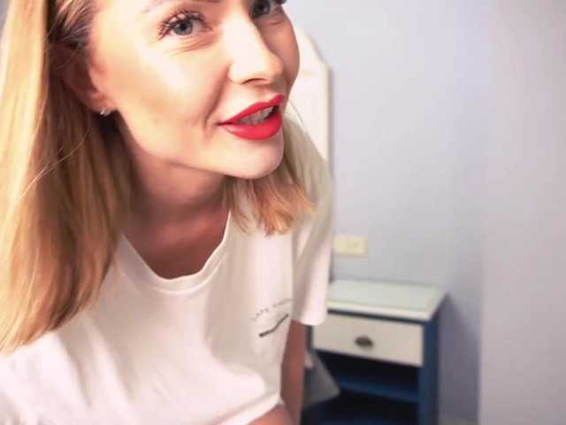 new1dee's BongaCams show and profile