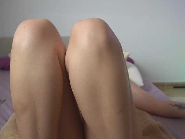 new1dee's BongaCams show and profile