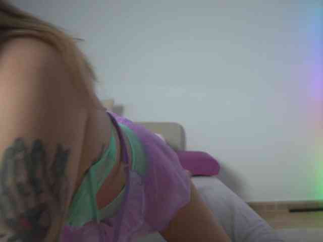 new1dee webcam