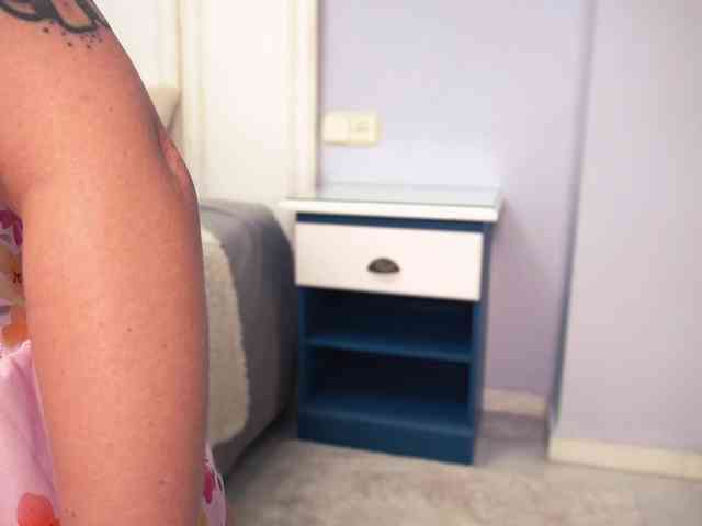 new1dee webcam