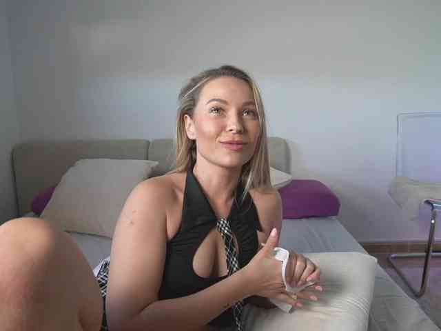 new1dee webcam