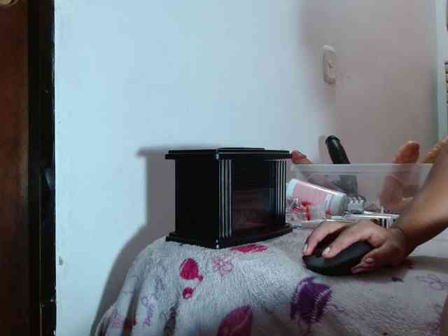 katalinasquirt1 webcam