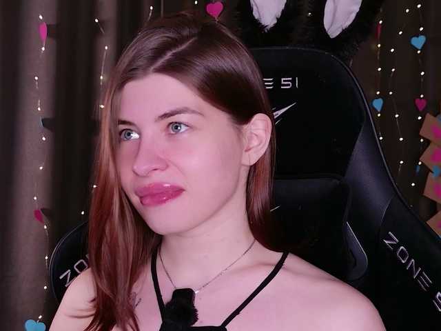 callmetori's BongaCams show and profile