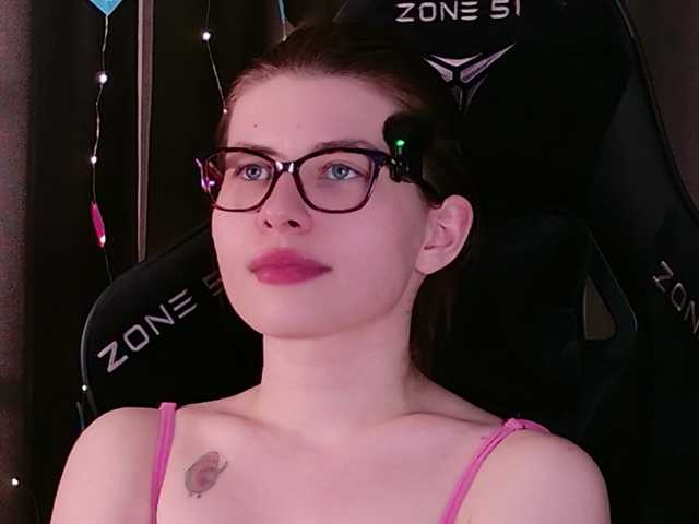 callmetori's BongaCams show and profile