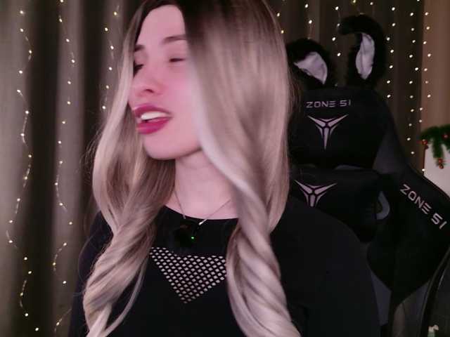 callmetori's BongaCams show and profile