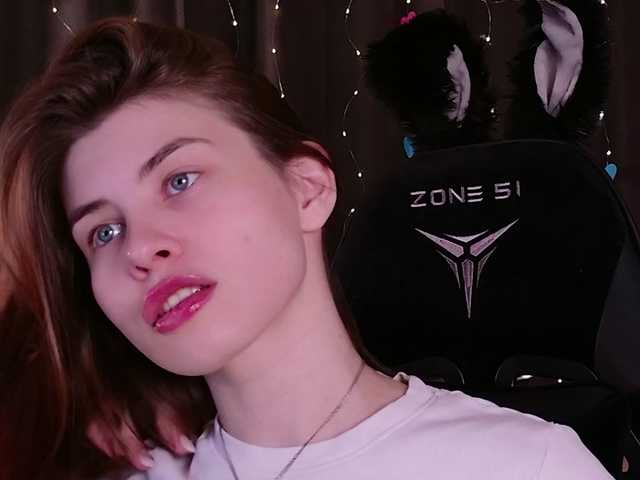 callmetori's BongaCams show and profile