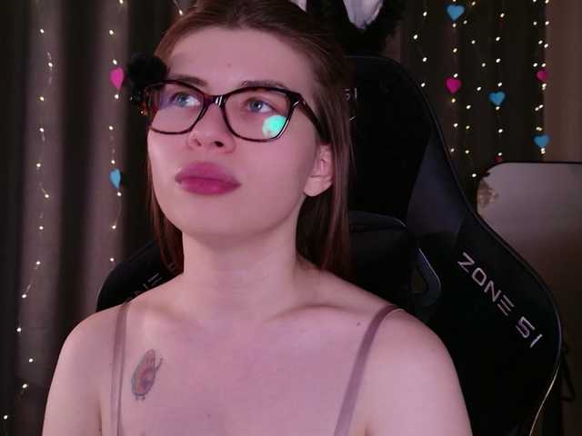 callmetori's BongaCams show and profile