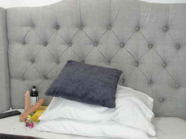 Carolina-love19 webcam