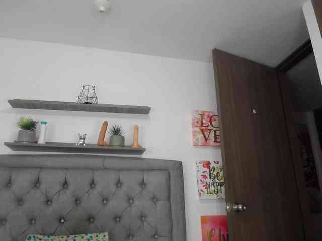 Carolina-love19 webcam