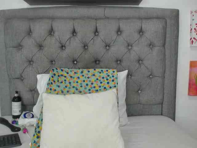 Carolina-love19 webcam