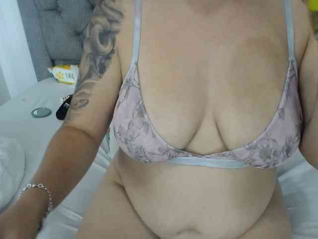 Carolina-love19 webcam