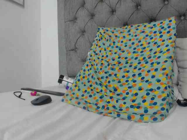 Carolina-love19 webcam
