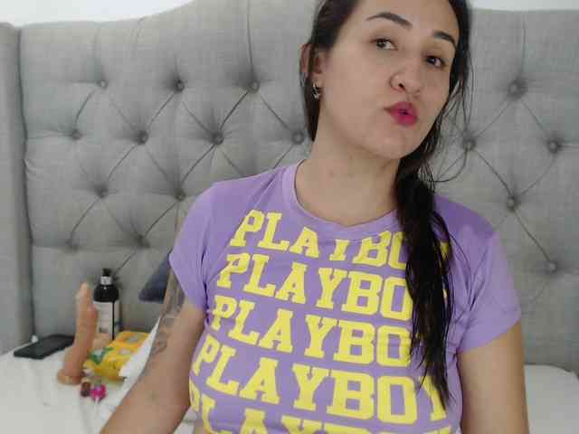 Carolina-love19 webcam