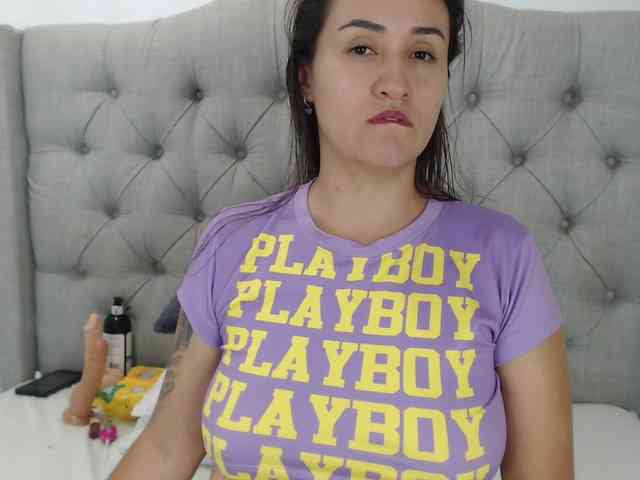 Carolina-love19 webcam
