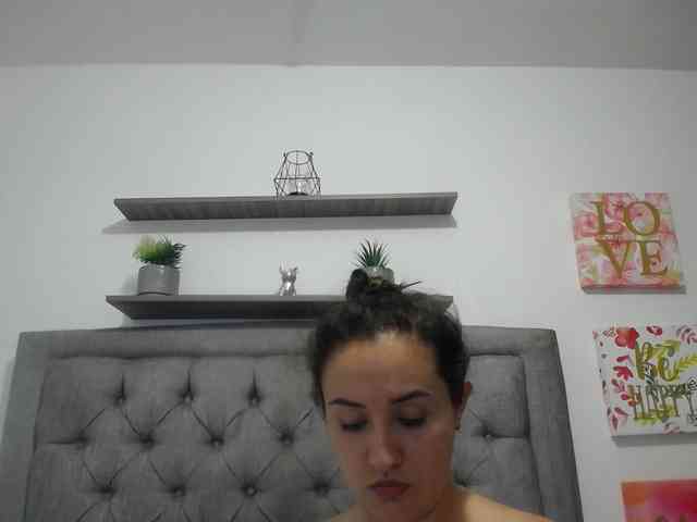 Carolina-love19 webcam