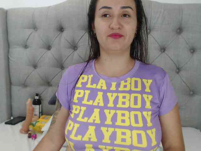Carolina-love19 webcam