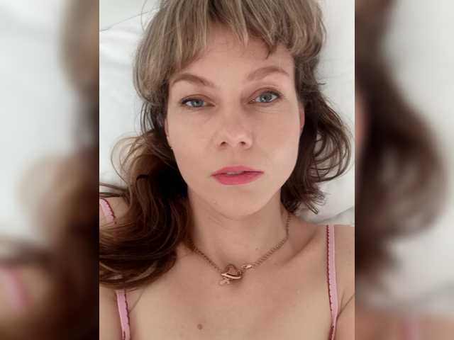  NinonDePeace chat room