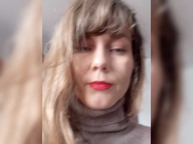 NinonDePeace's BongaCams show and profile