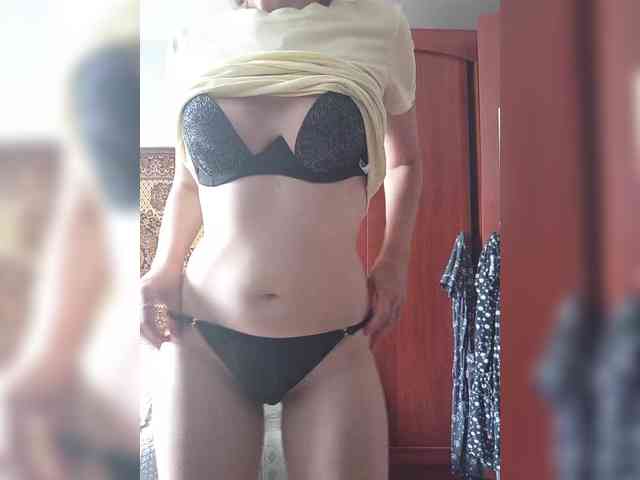 NinonDePeace webcam
