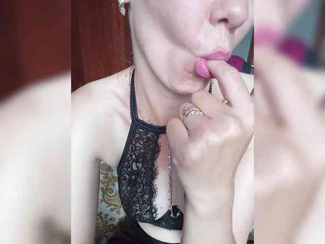NinonDePeace webcam