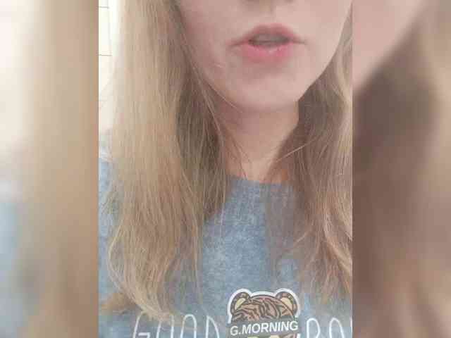 NinonDePeace webcam