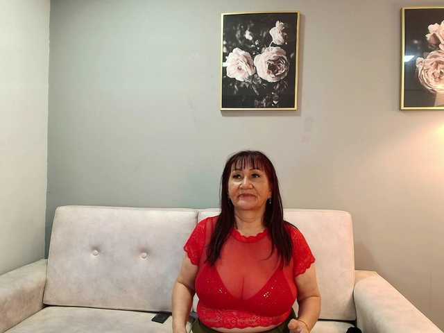 Savannahh's BongaCams show and profile