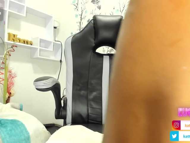 kattyy-lozano's BongaCams show and profile