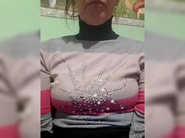 le modèle Rosa41 est en webcam porno dans un show sur le site bongacams, il possède les tags suivants: White/Caucasian,Brunette,Trimmed