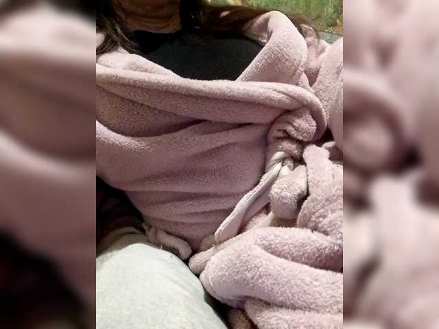 Rosa41's BongaCams show and profile