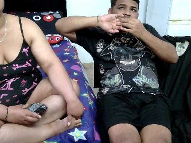 le modèle curiousnasty est en webcam porno dans un show sur le site bongacams, il possède les tags suivants: Latino/Hispanic,Brunette,Trimmed