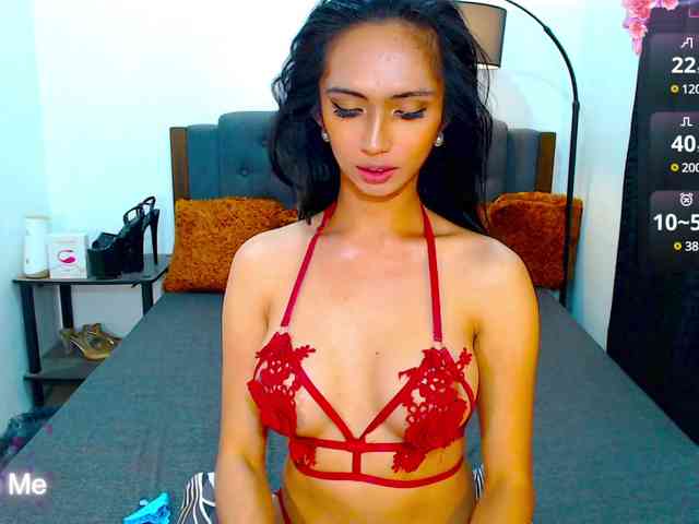DannaWalton Live Webcam on BongaCams