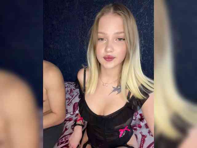 -The-sweet-couple- Live Webcam on {site_name}