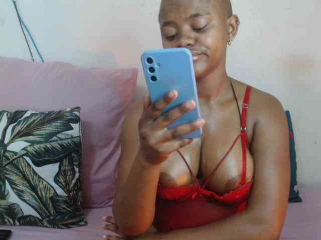 Certifiedhottiexxx webcam