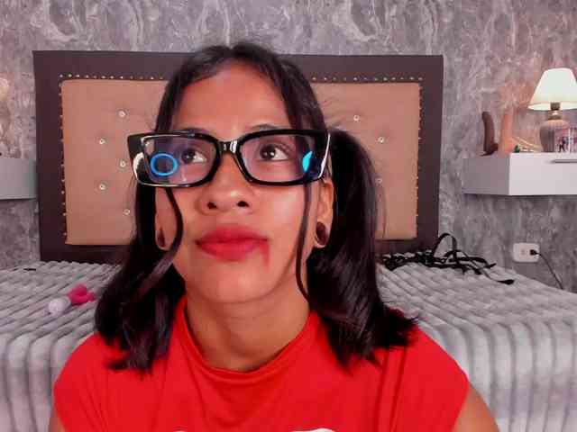 Julikim Live Webcam on BongaCams