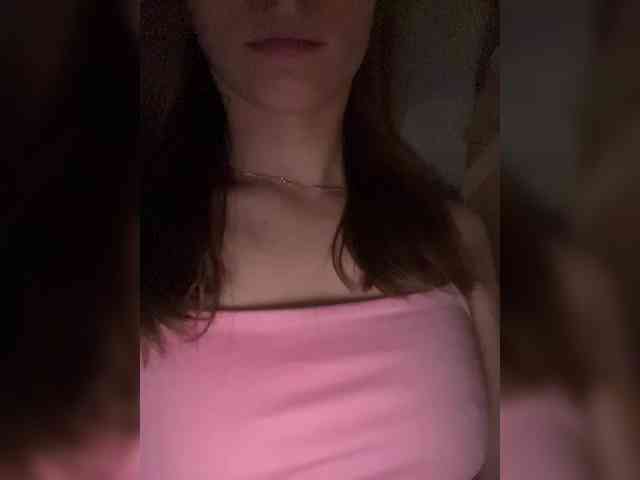 Kira5687 webcam