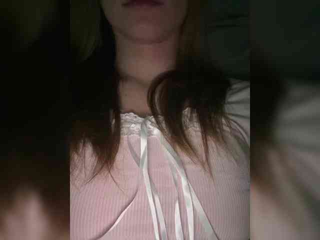 Kira5687 webcam