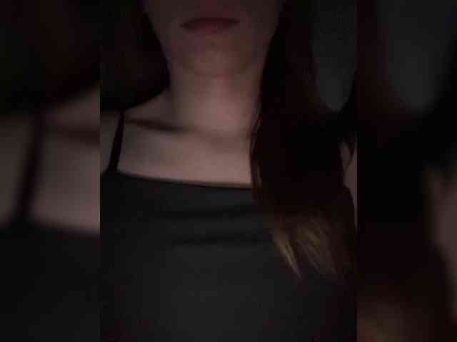 Kira5687 webcam
