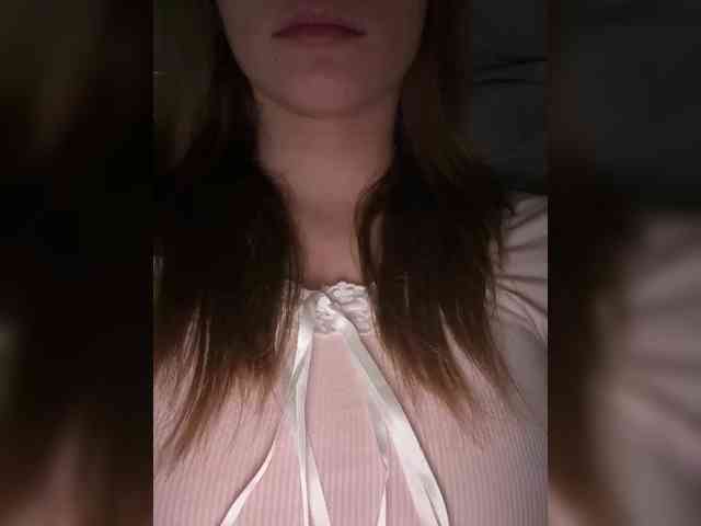 Kira5687 webcam