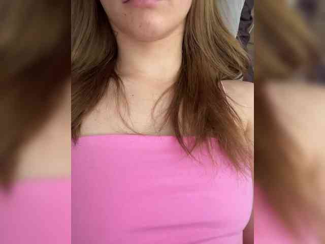 Kira5687 webcam