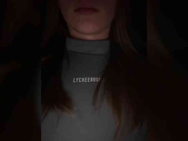 Kira5687 webcam