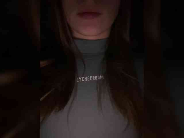 Kira5687 webcam