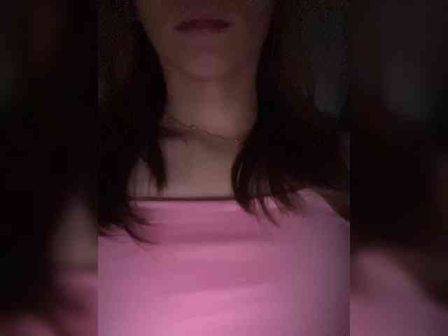 Kira5687 webcam