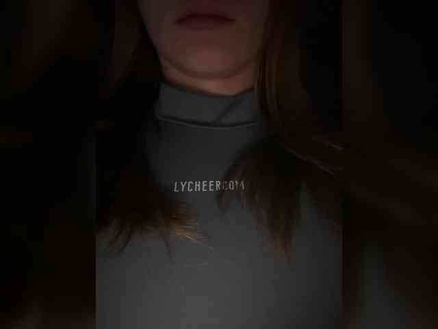 Kira5687 webcam