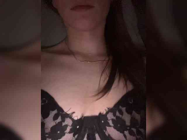 Kira5687 webcam