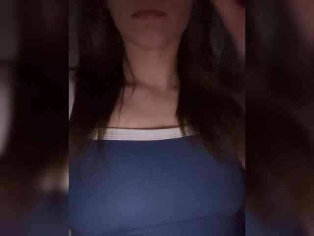 Kira5687 webcam