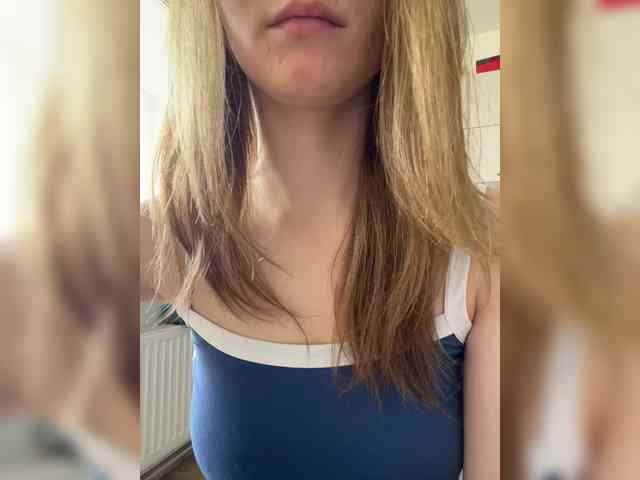 Kira5687 webcam